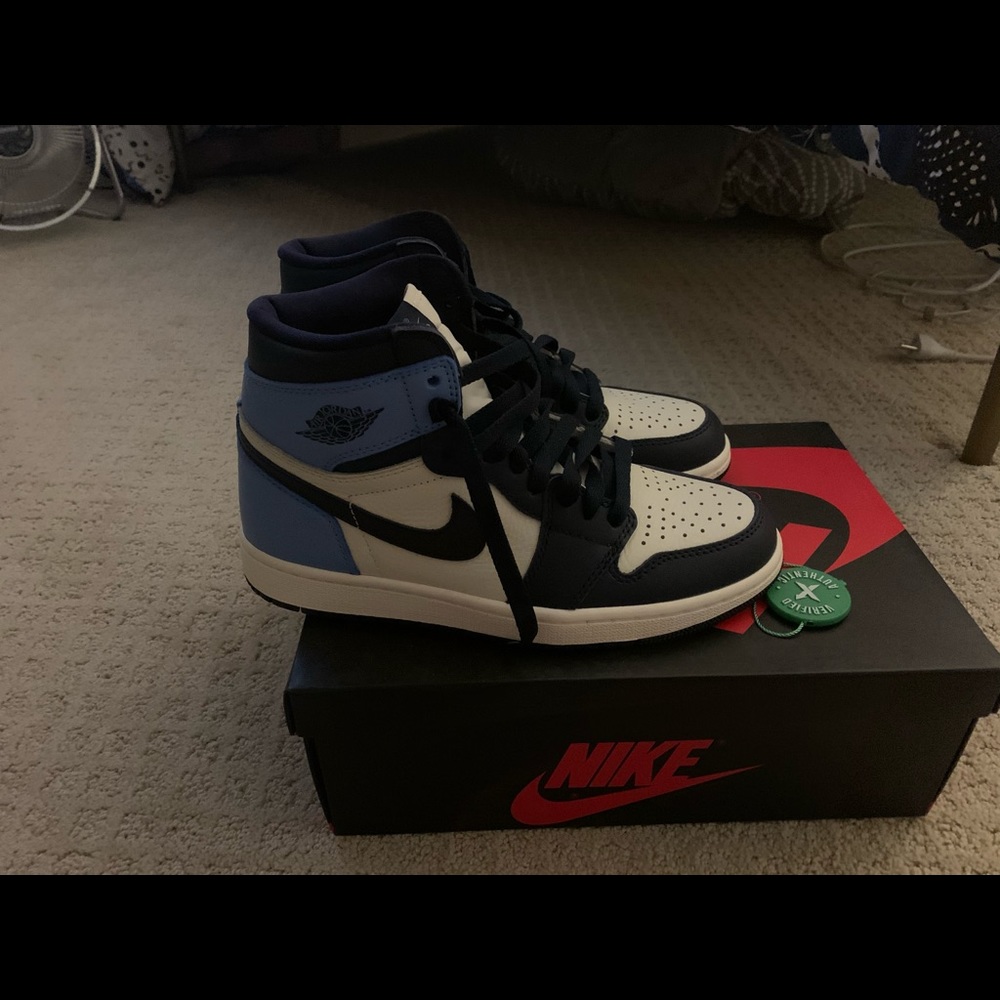 Jordan 1 obsidians 6.5 men’s/ 8 women’s